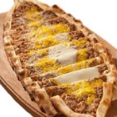 Kıymalı Yumurtalı Pide