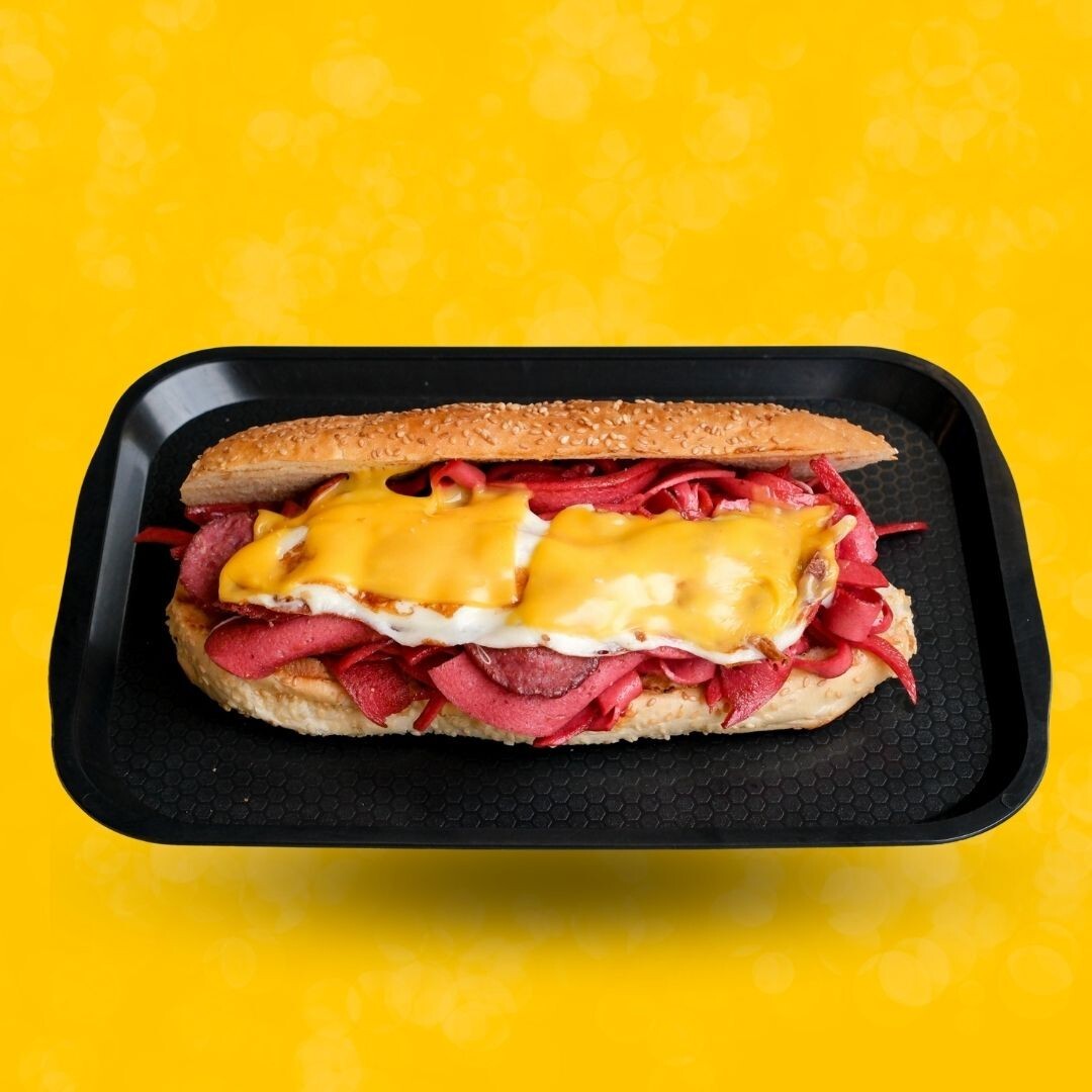 Cheddar Peynirli İzmir Sandviç