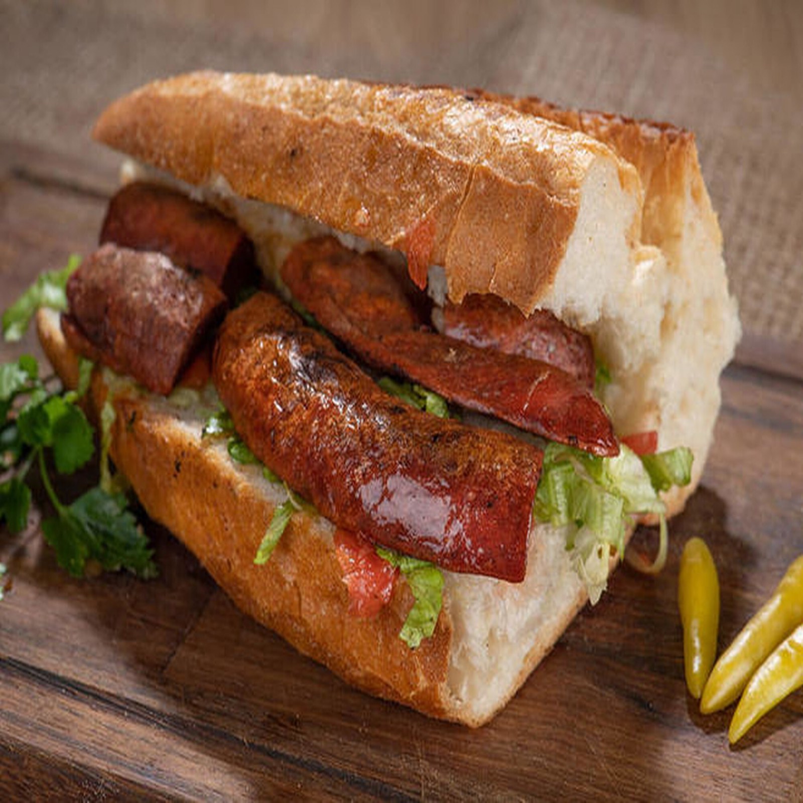 Yarım Ekmek Arası Sucuk
