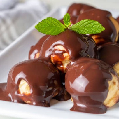 Güdük Necmi'nin Değişmezi Profiterol