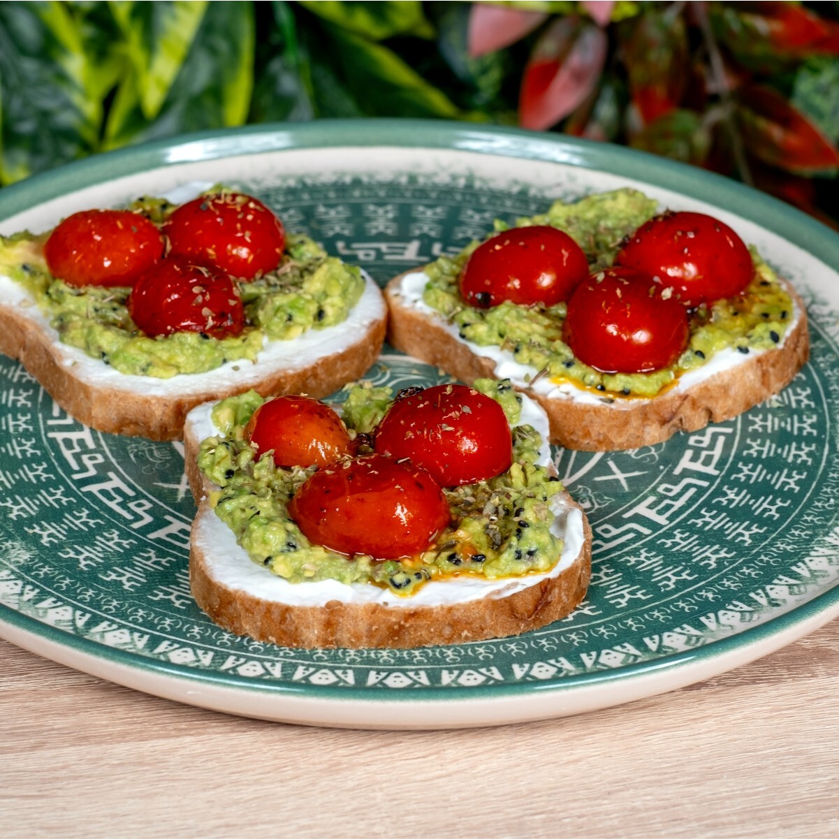 Labneli Bruschetta