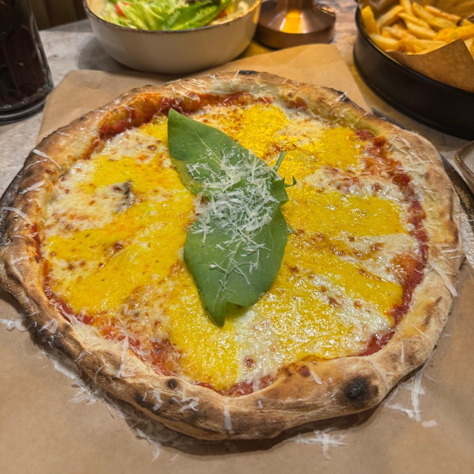 Quattro Formaggi (4 Peynirli Pizza)