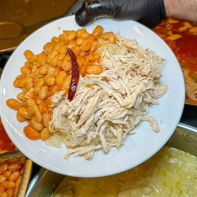 Büyük Boy Tavuklu Kuru Fasulyeli Pilav