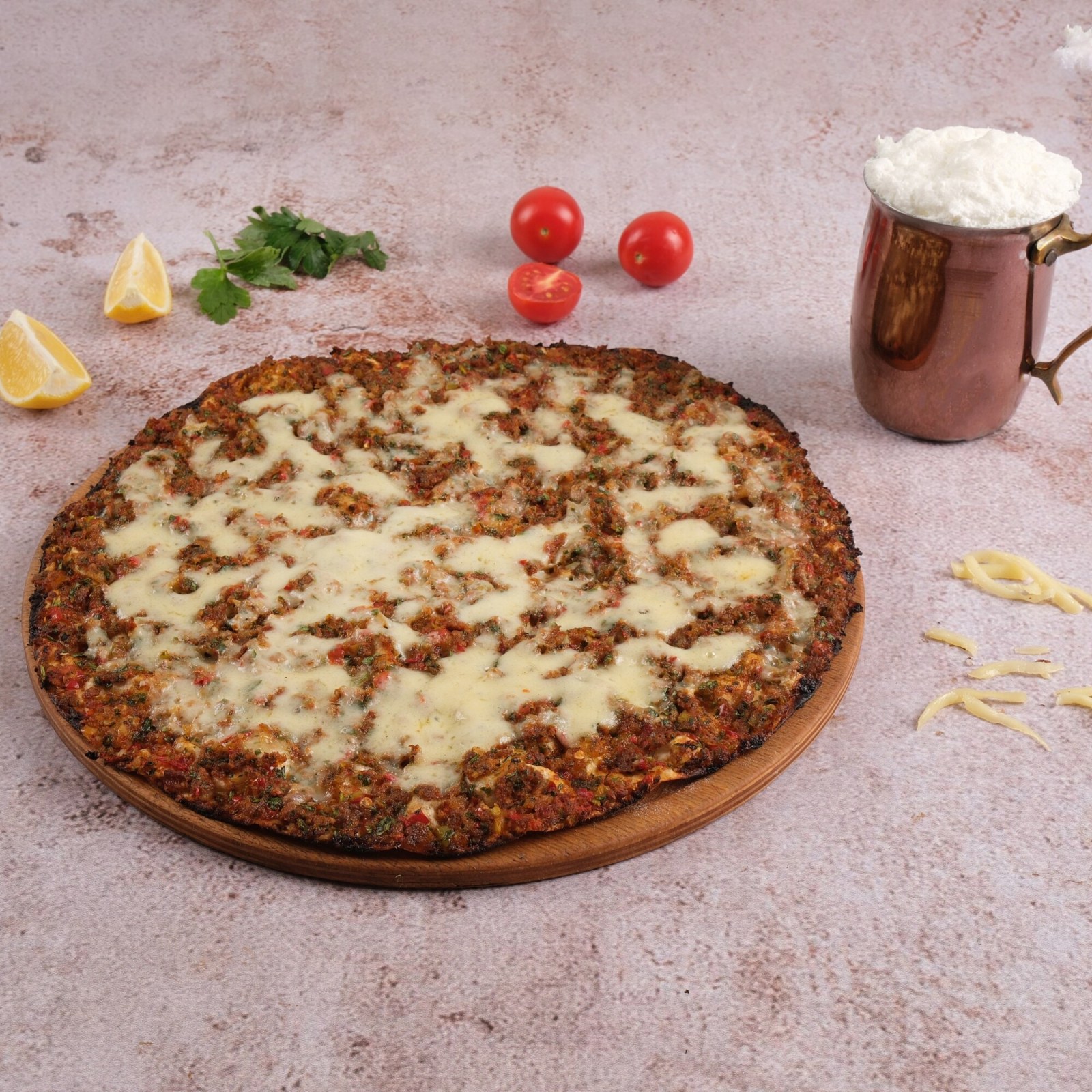 Kaşarlı Lahmacun