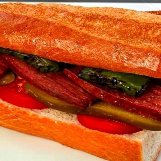 Yarım Ekmek Sucuk