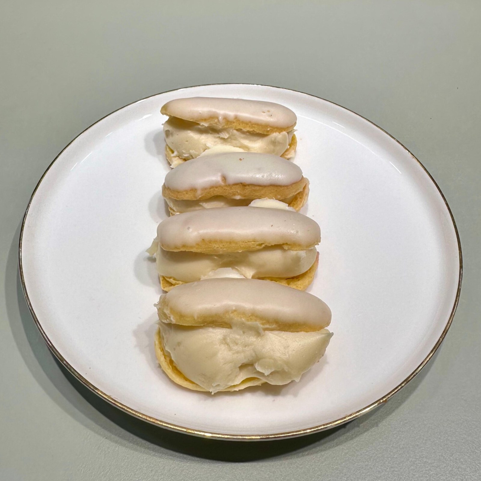 Beyaz Çikolatalı Ekler ( 1 Kg )