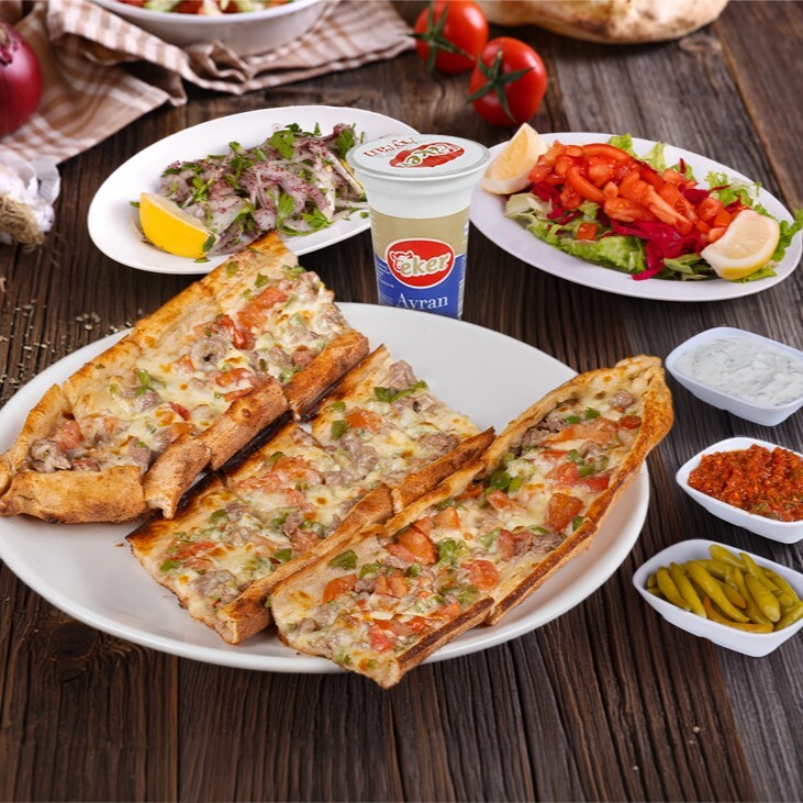 Kuşbaşılı Kaşarlı Pide Menü