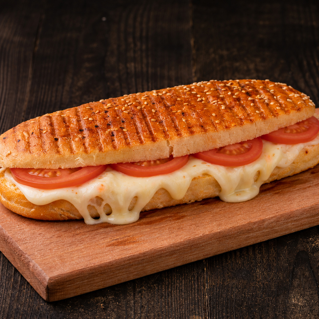Tam Ekmek Domatesli Kaşarlı Tost