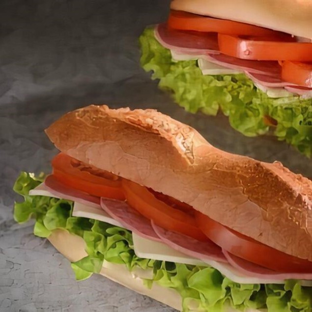 Salamlı Kaşarlı Baget Sandviç