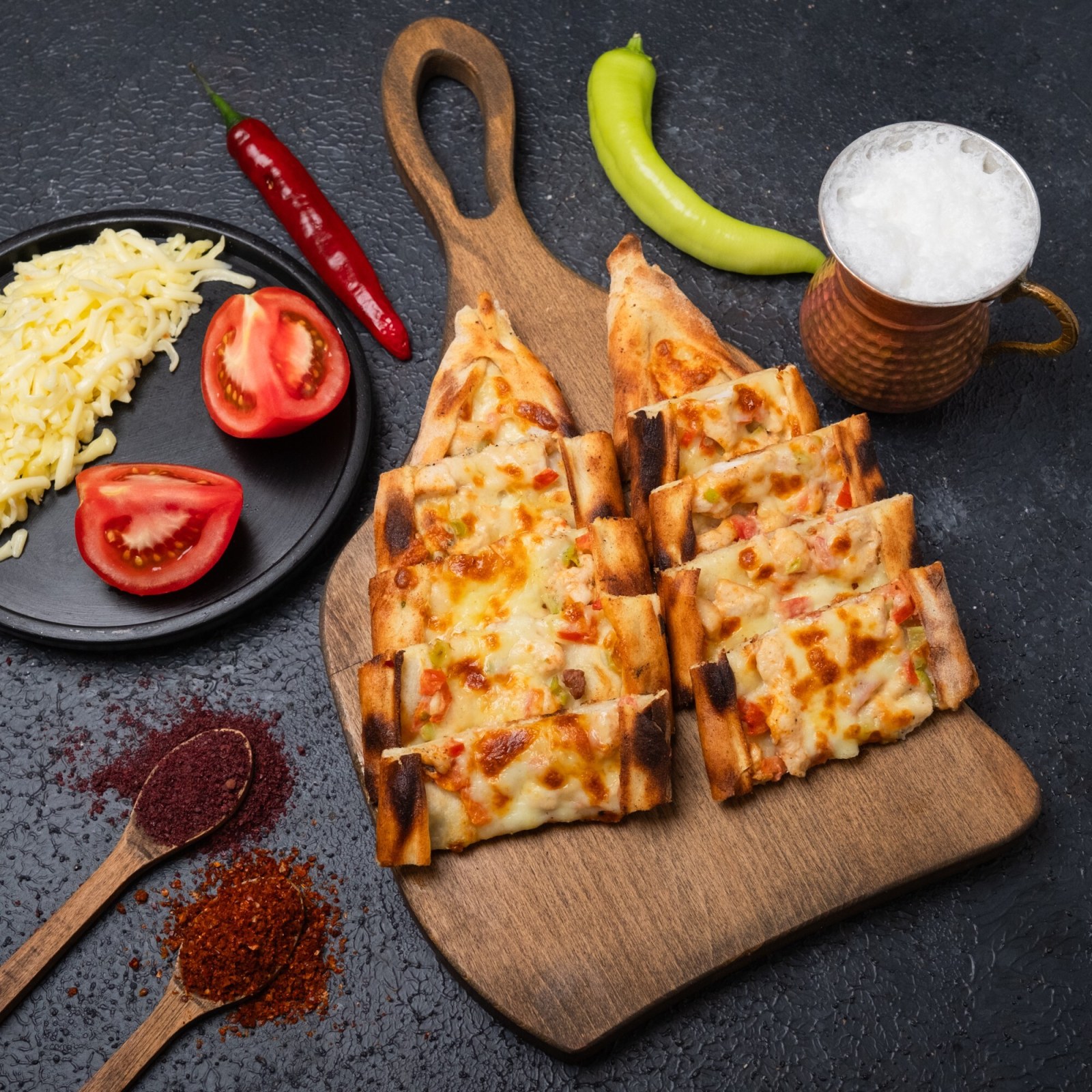 Tavuklu Pide
