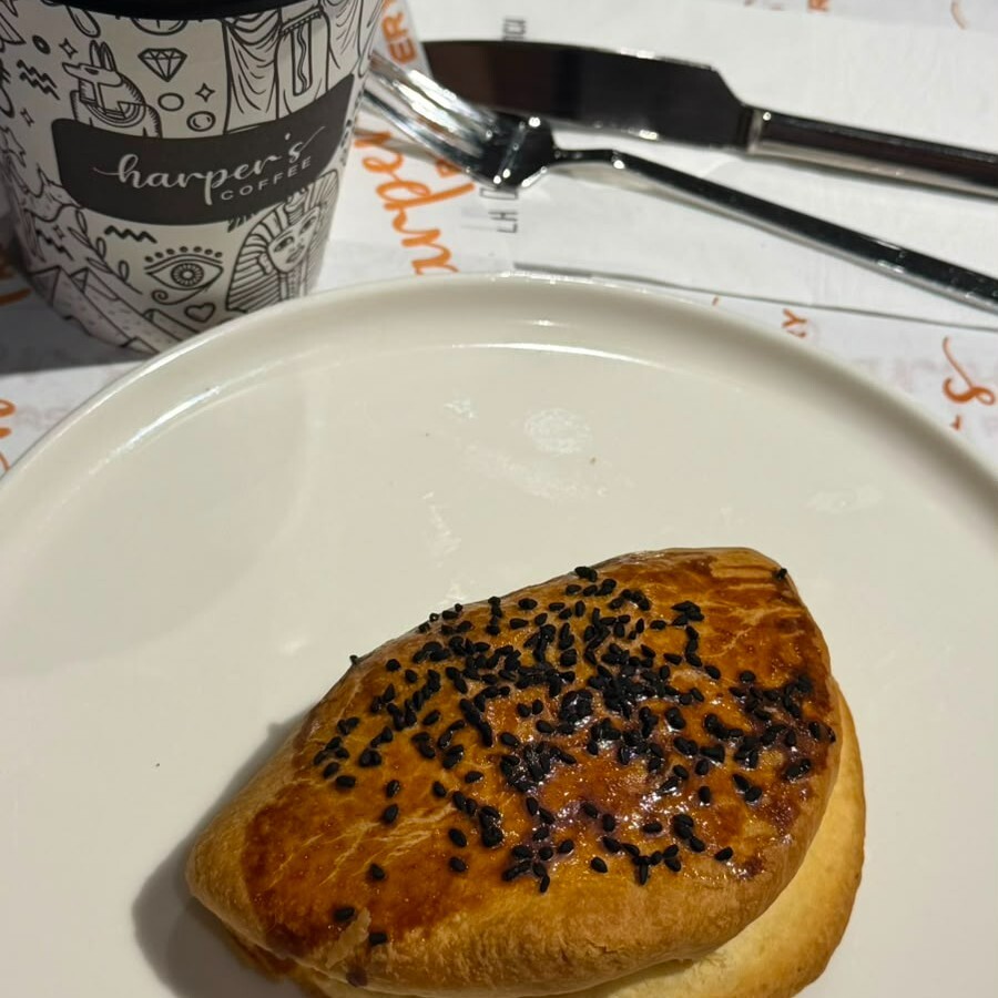 Poğaça + Çay