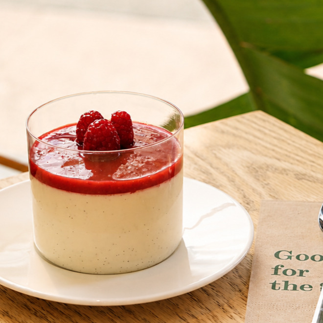 Kırmızı Meyve & Vanilyalı Panna Cotta