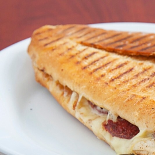 Bütün Ekmek Kavurmalı Kaşarlı Patatesli Tost