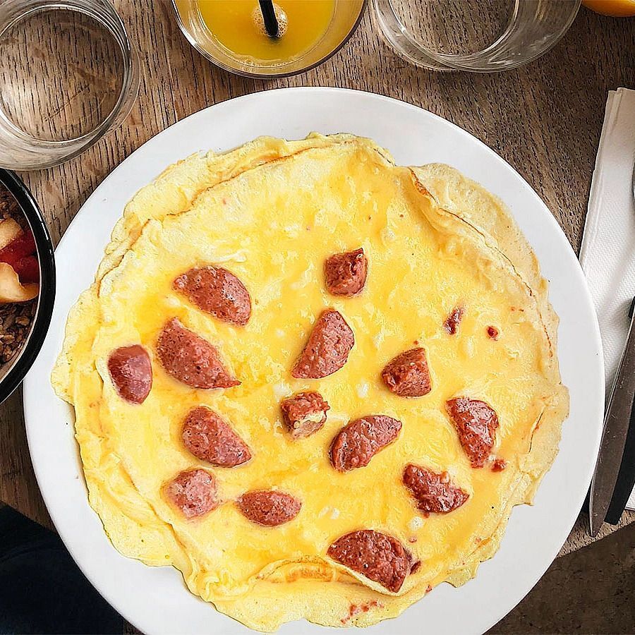 Sucuklu Kaşarlı Omlet