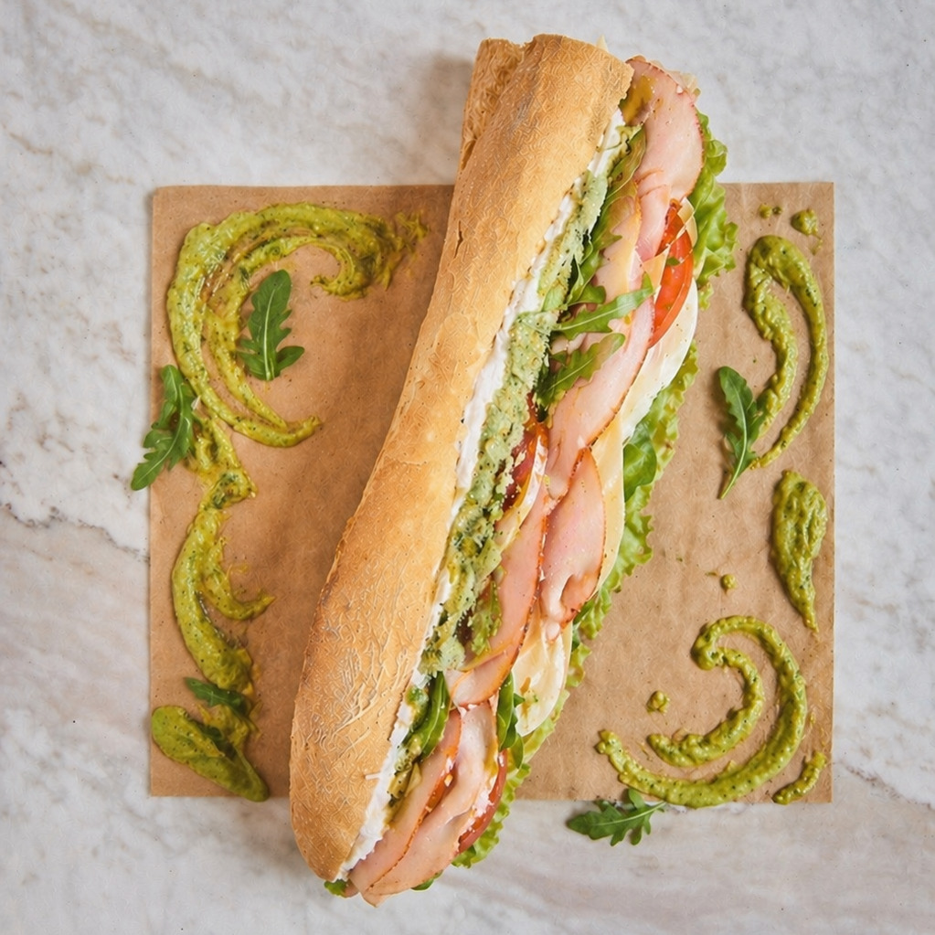 Pestocado Sandviç (Hindi Fümeli) (30 cm)