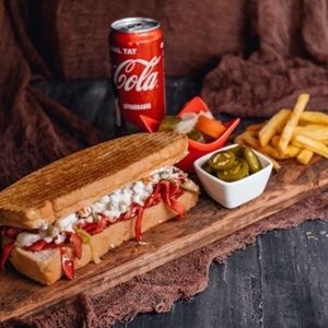 Ayvalık Tostu Menü