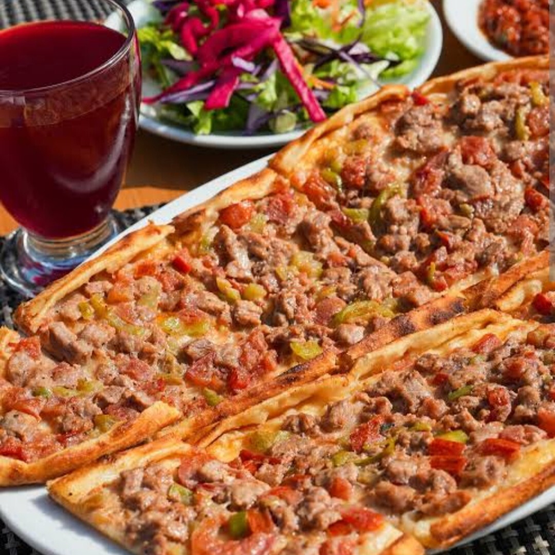 Kuşbaşılı Pide (Açık)