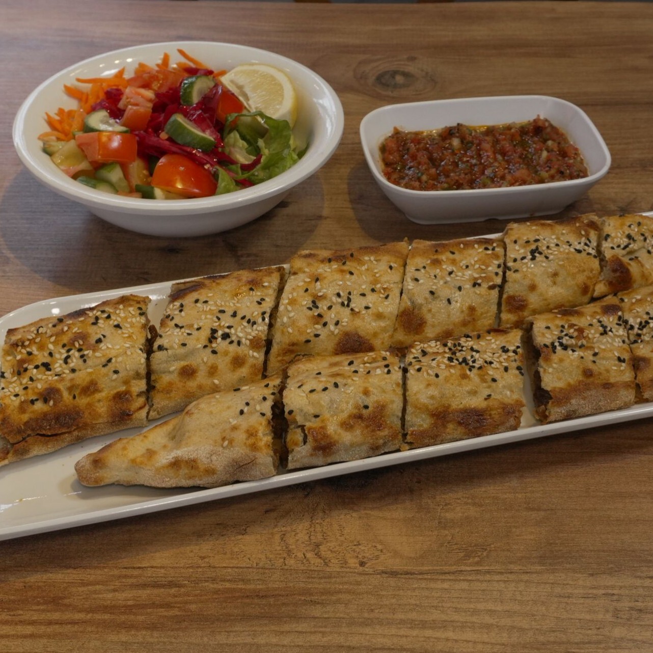 Kavurmalı Pide (Kapalı) (70 cm.)