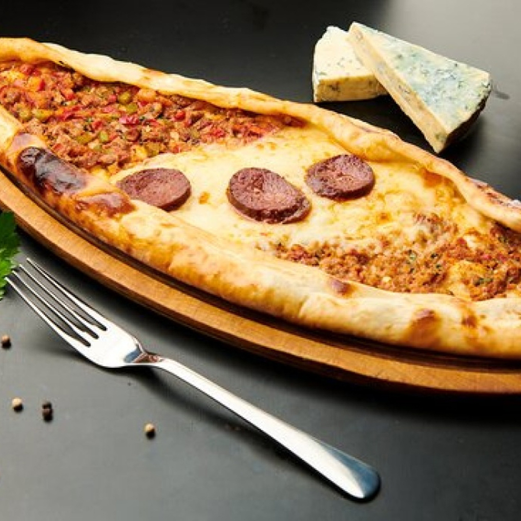 Karadeniz Usulü Karışık Pide
