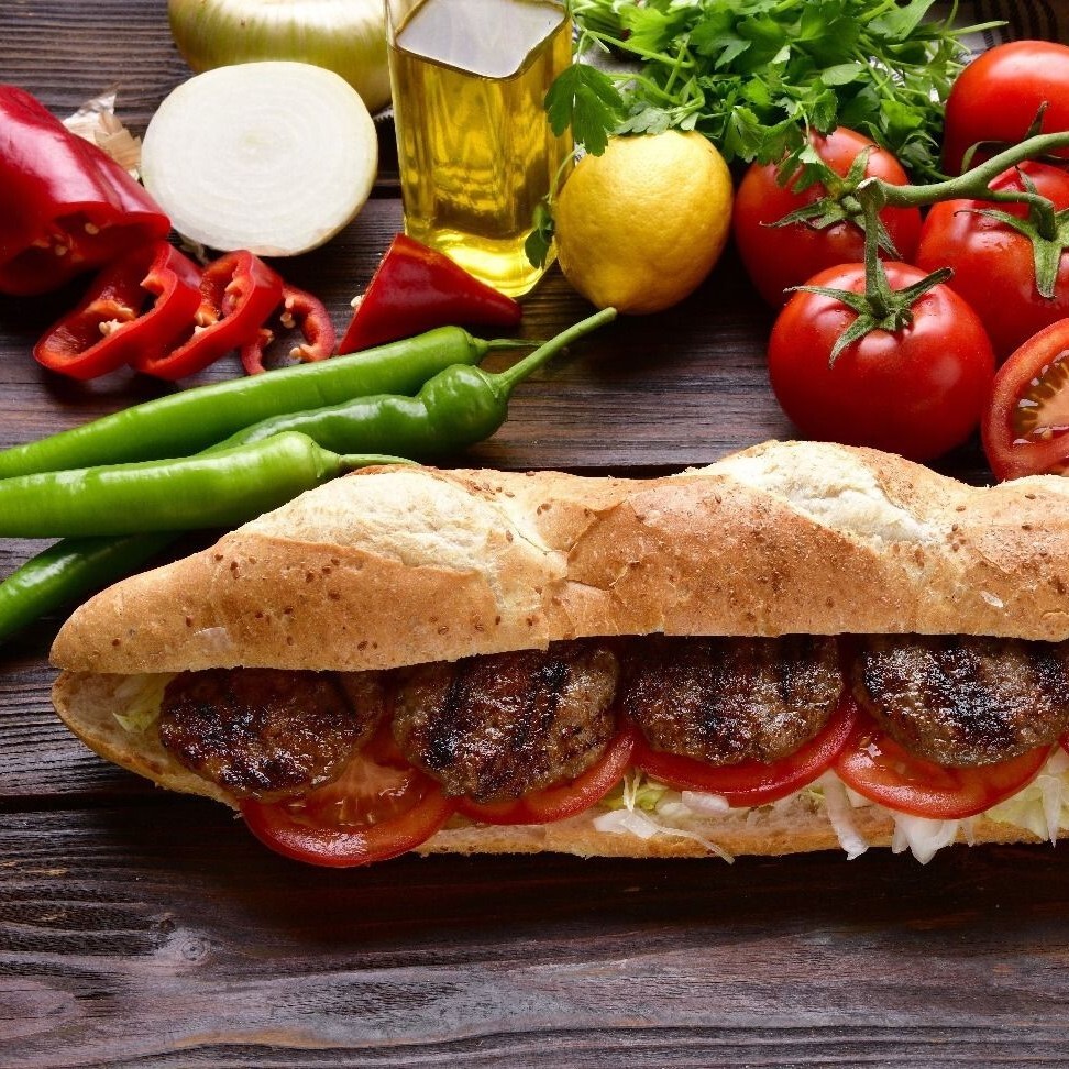 3/4 Ekmek Arası Izgara Köfte