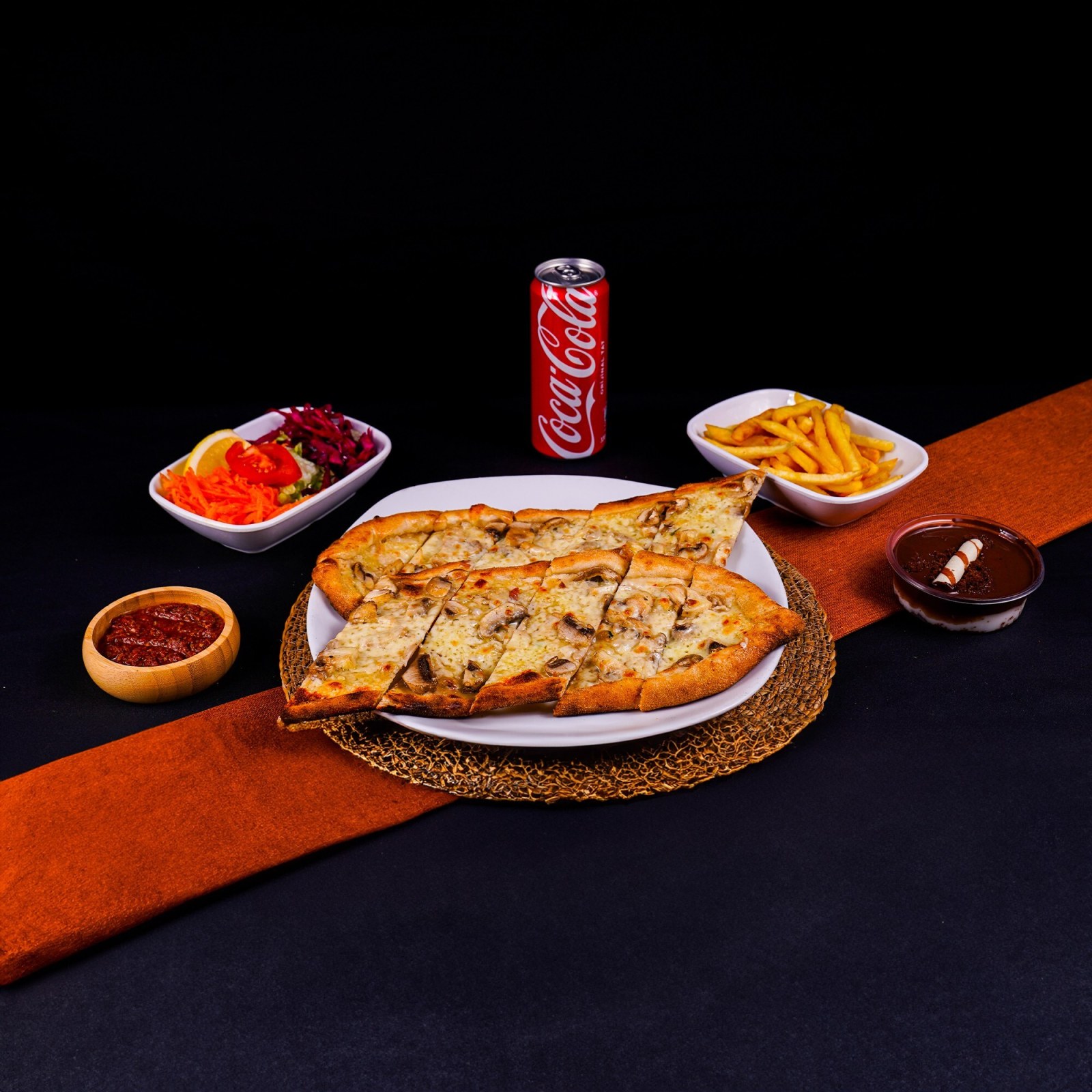 Mantarlı Pide Menü