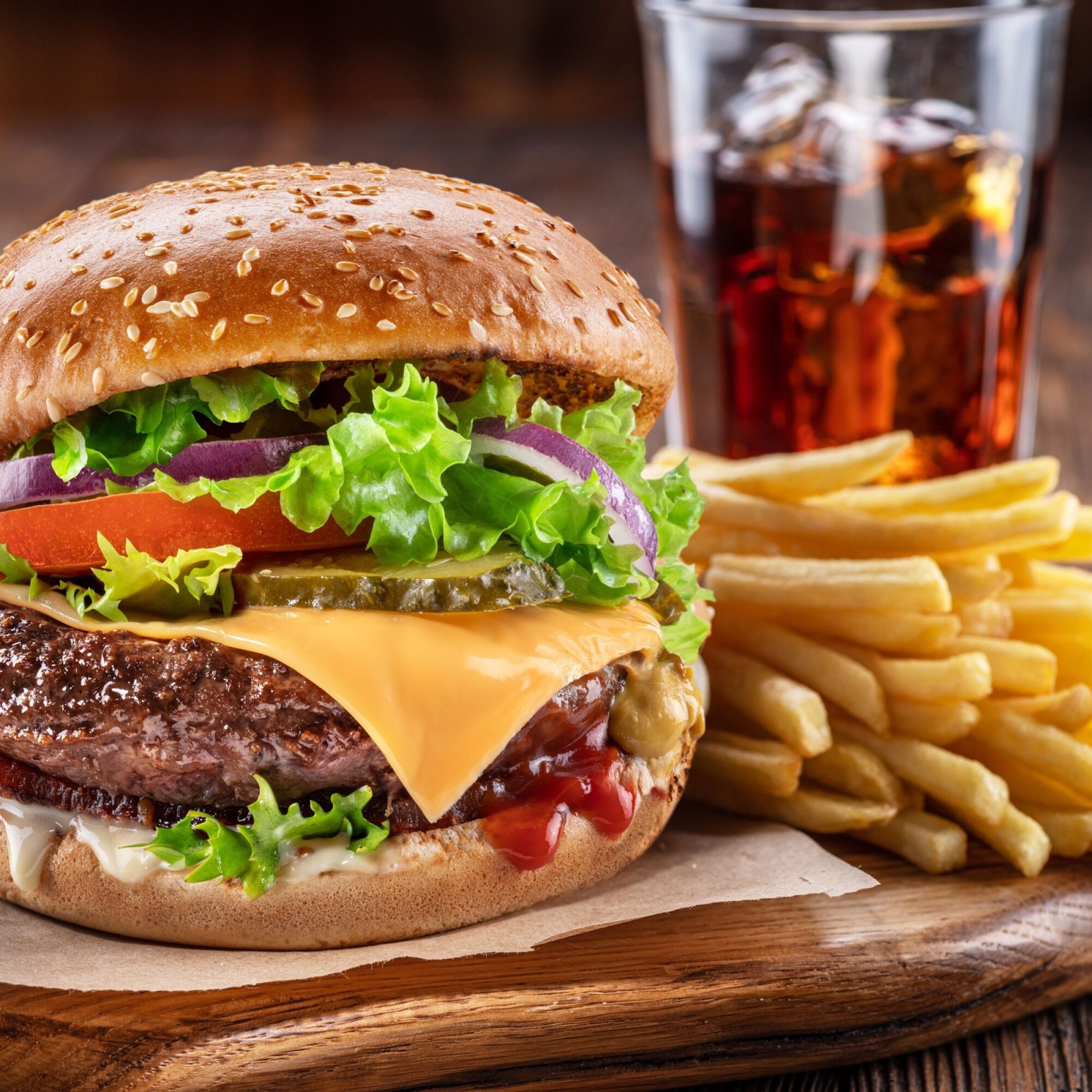 Hamburger+Patates Kızartması+kola 330 ml