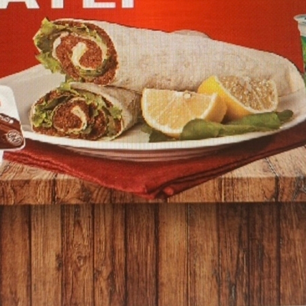 çiğköfte dürüm +ayran+tatlı menu