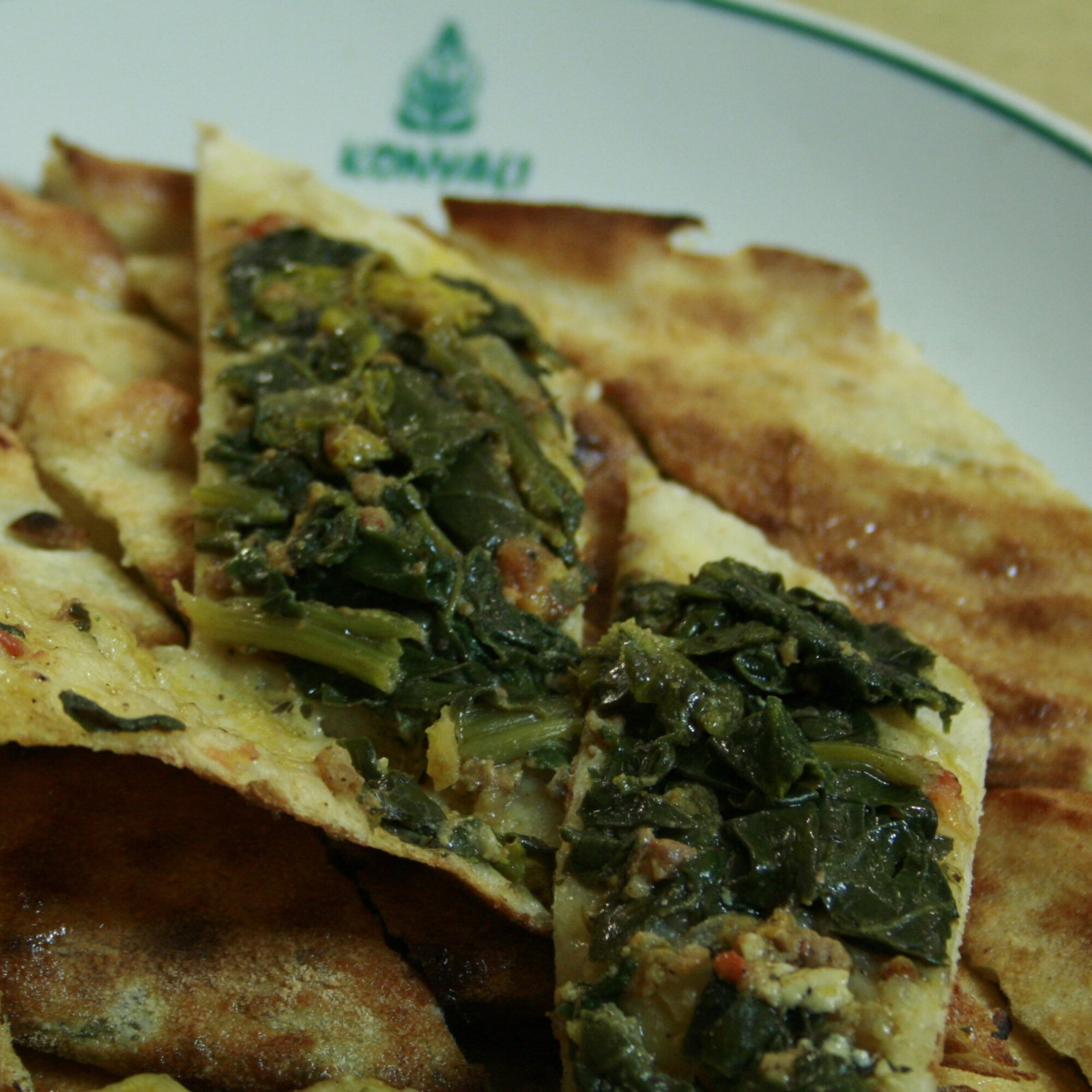 Ispanaklı Kaşarlı Pide