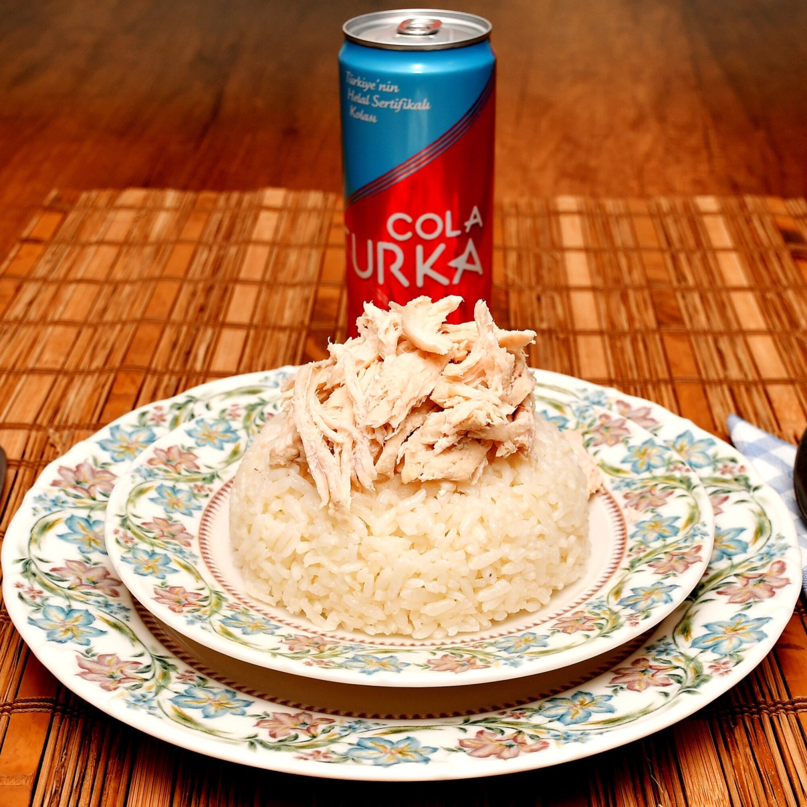 Kola Turka Fırsatı (Tavuklu Pilav)