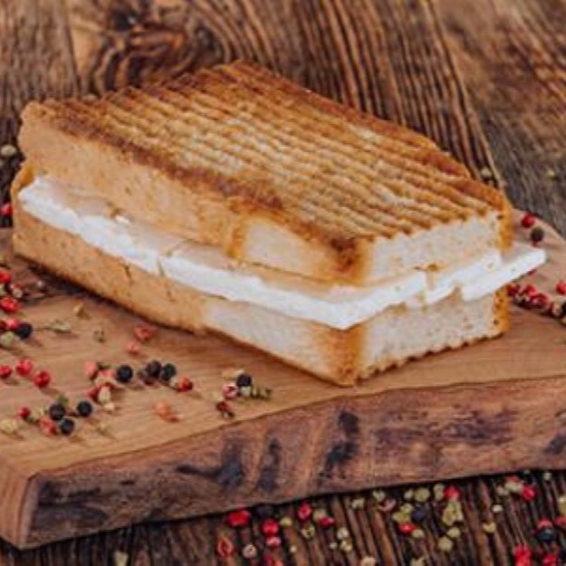 Tava Ekmeğinde Ezine Peynirli Tost