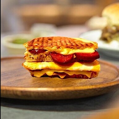 Baz Yumurtalı Sucuklu (Tost Sultanı)