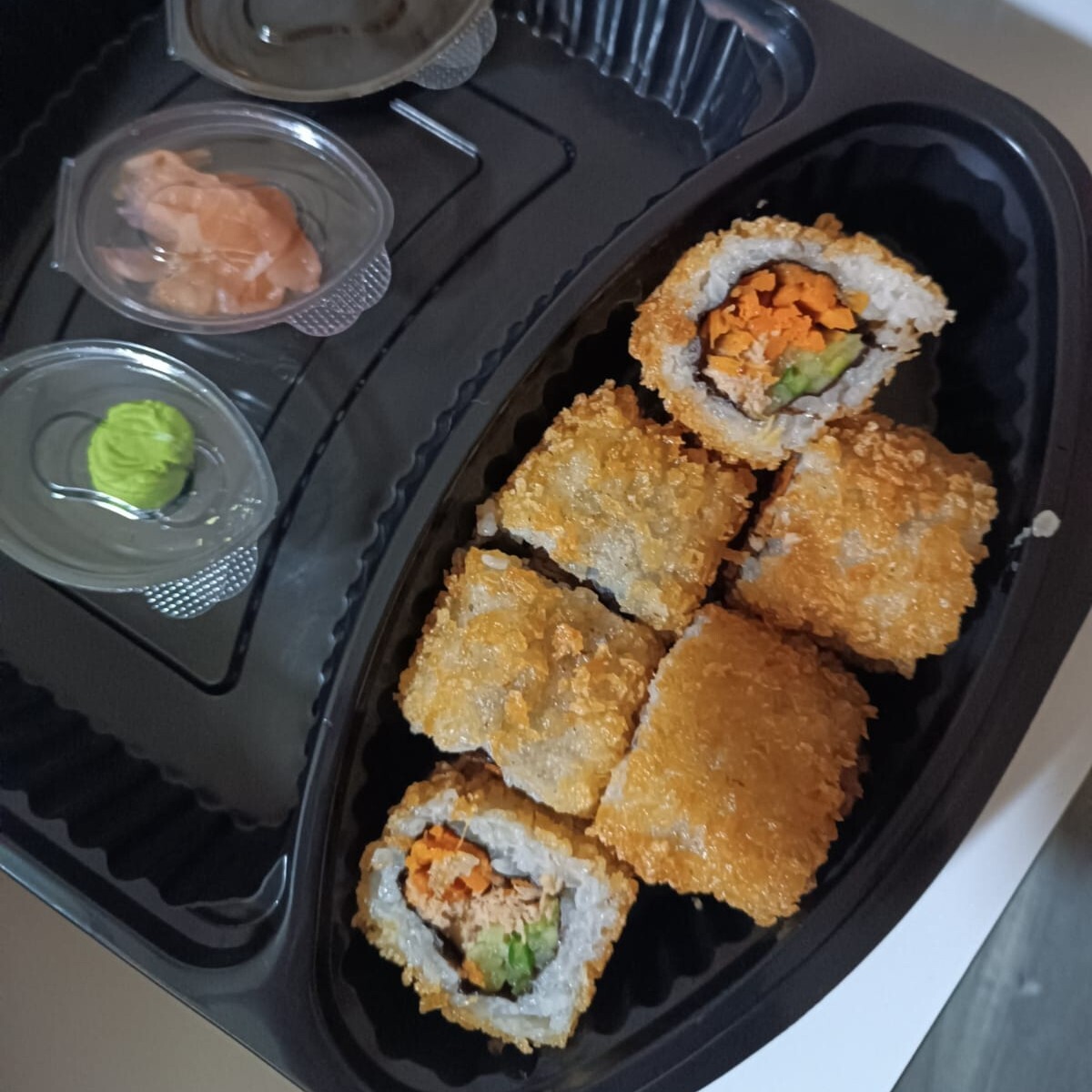 Kızarmıs Tuna Roll