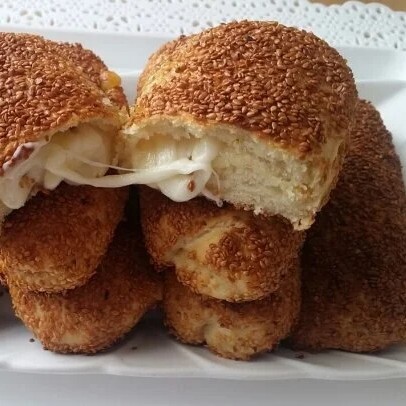 Kaşarlı Simit