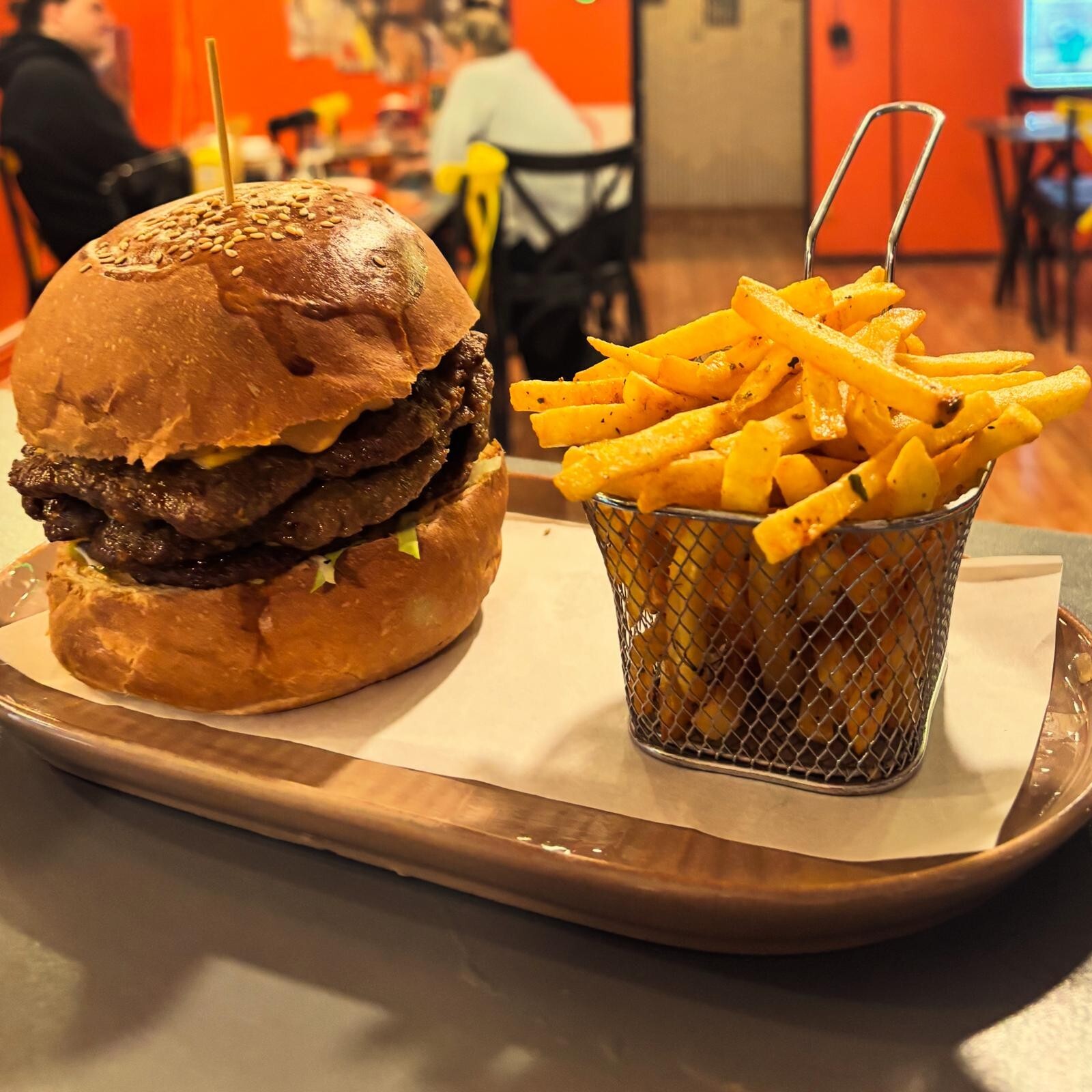 Triple Hamburger+Baharatlı Patates