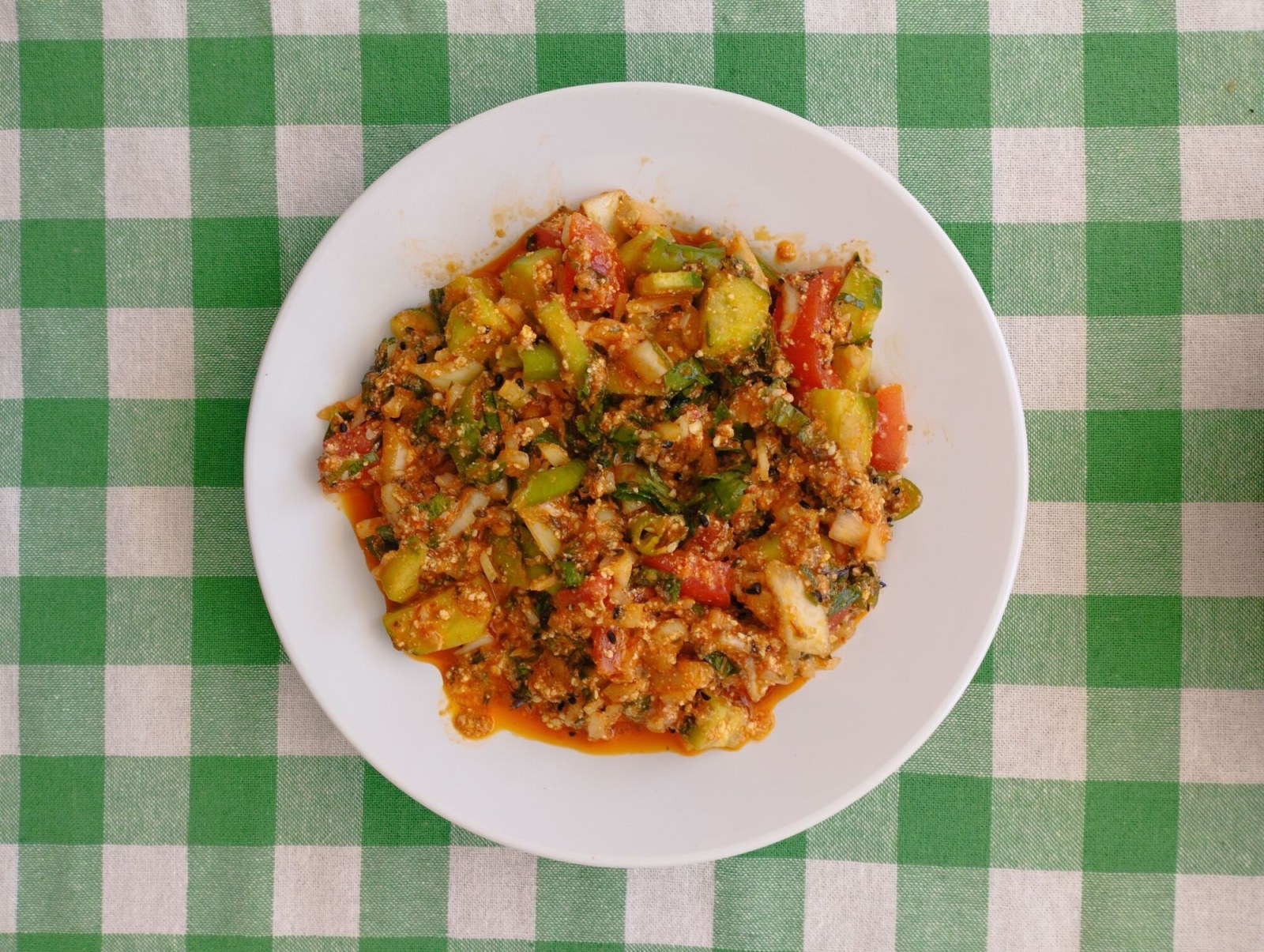 Çökelek Salatası