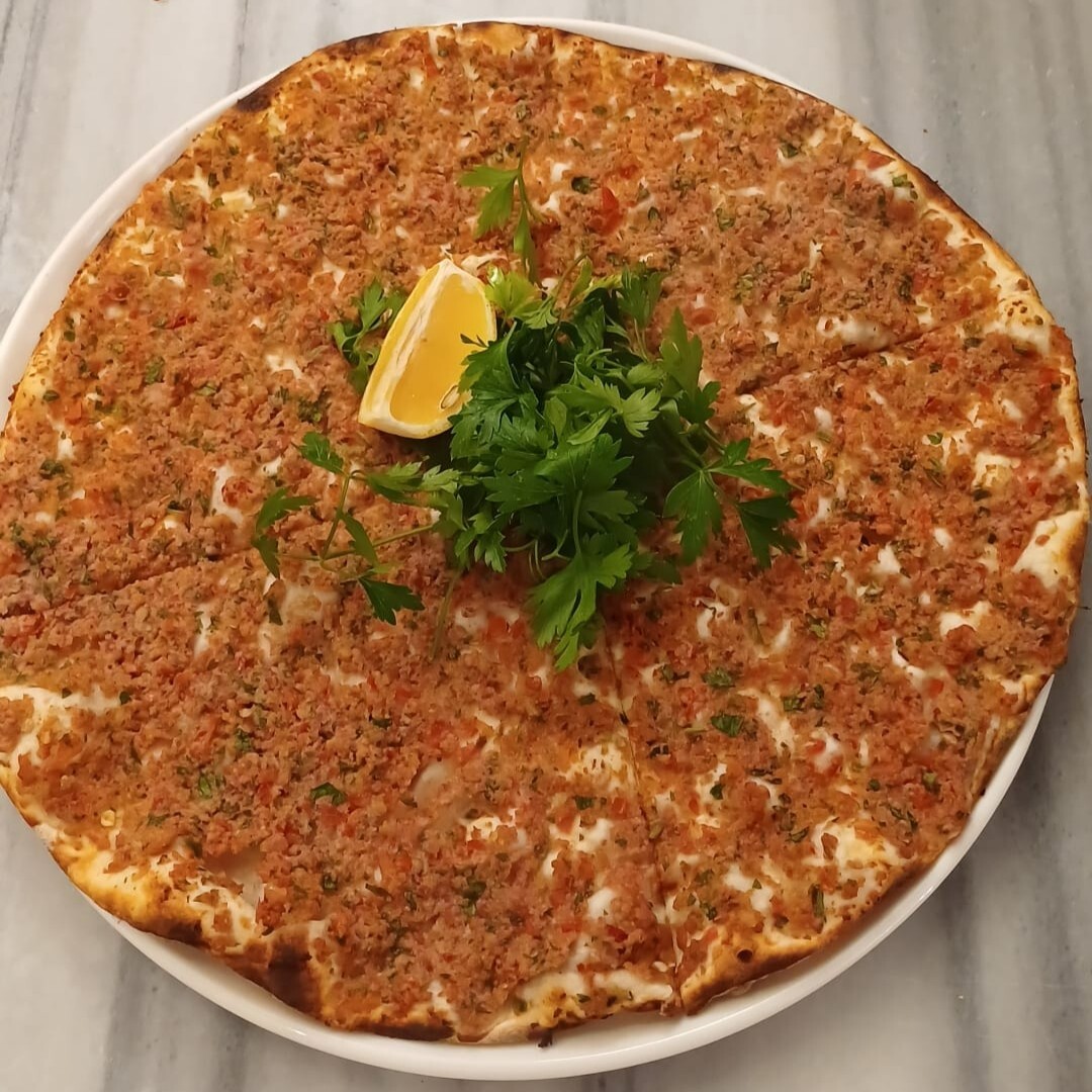 Forno'nun Özel Çıtır Lahmacunu (M)