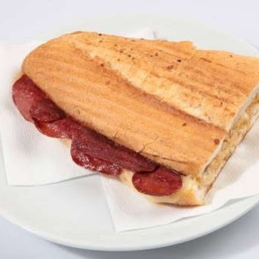 Yarım Ekmek Sucuklu Tost (Kola Menü)