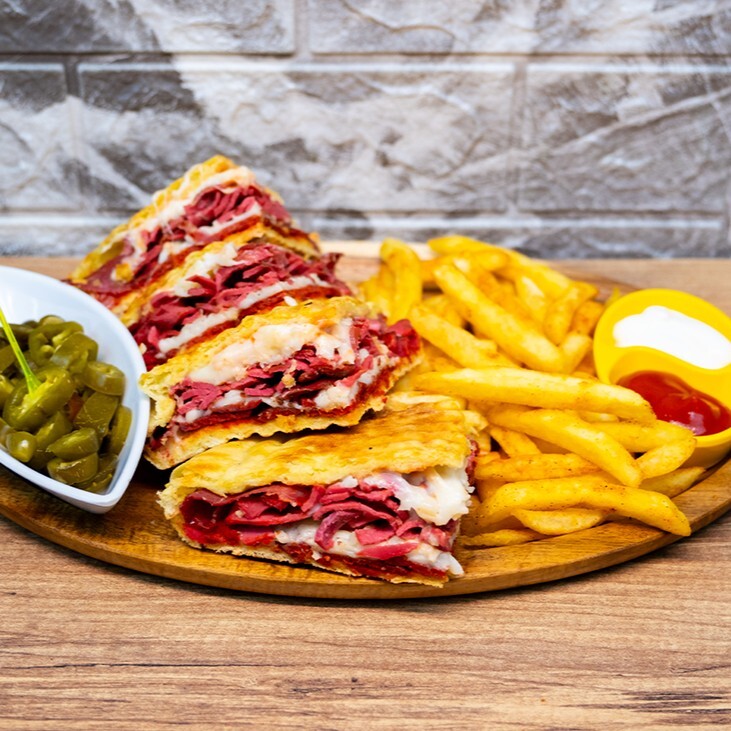 Balcan Special Tost + 330 ml Coca-cola