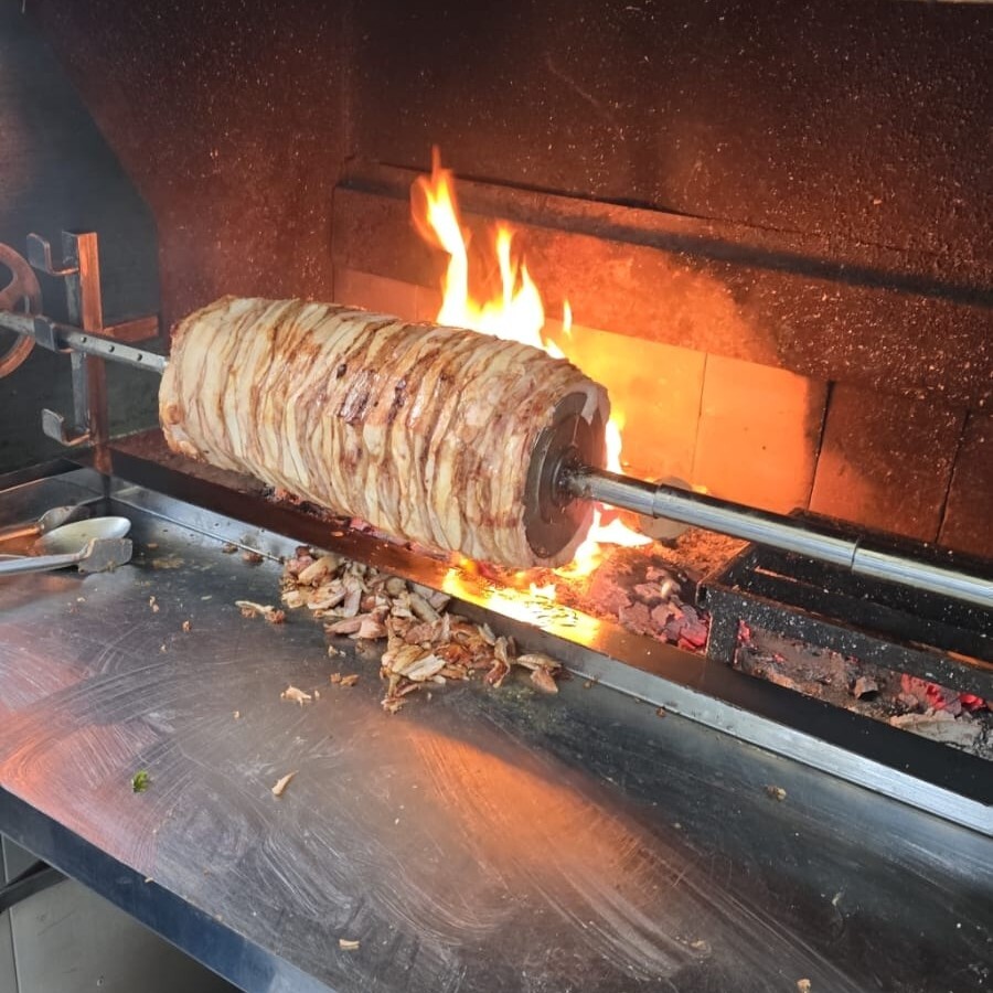 Tavuk cağ + Pilav + Salata