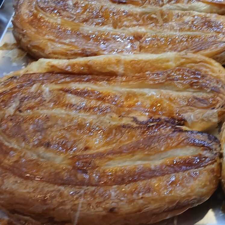 KIYMALI KOL BÖREĞİ ( USTASINDAN BOL MALZEMELİ EL AÇMASI ) ( PİŞMİŞ ÜRÜN GRAMAJIDIR ) ( 1 , KG )
