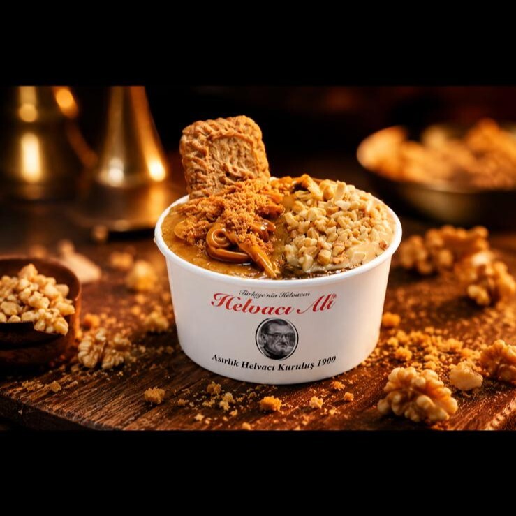 Çikolatalı & Lotus Bisküvili İrmik Helvası Dondurmasız (Standart boy 160 gr)