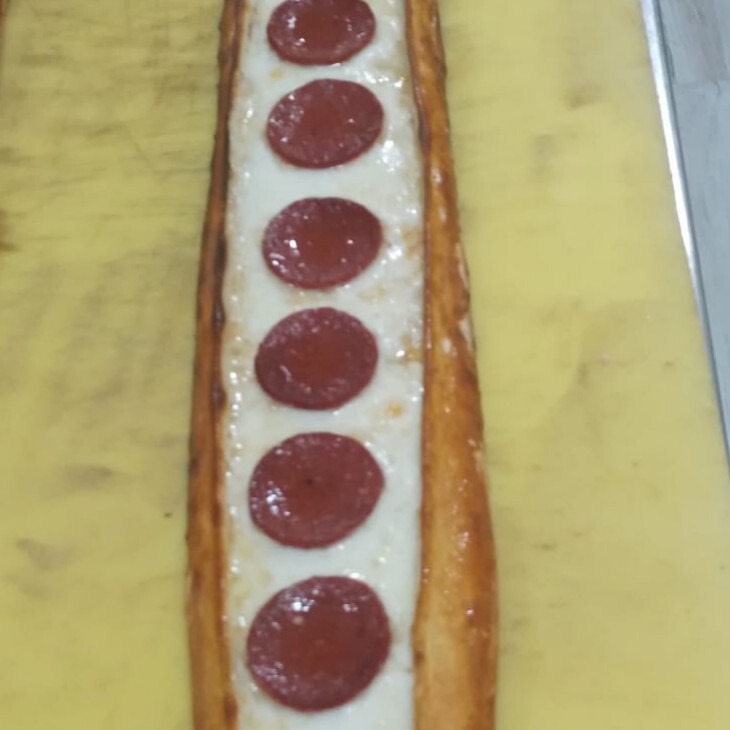 Sucuklu Kaşarlı Pide