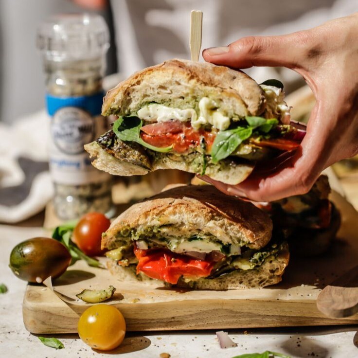 Ciabatta Peynir ve Pesto Sandviç
