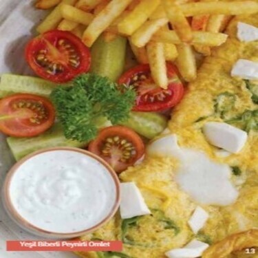 Yeşil Biberli Peynirli Omlet