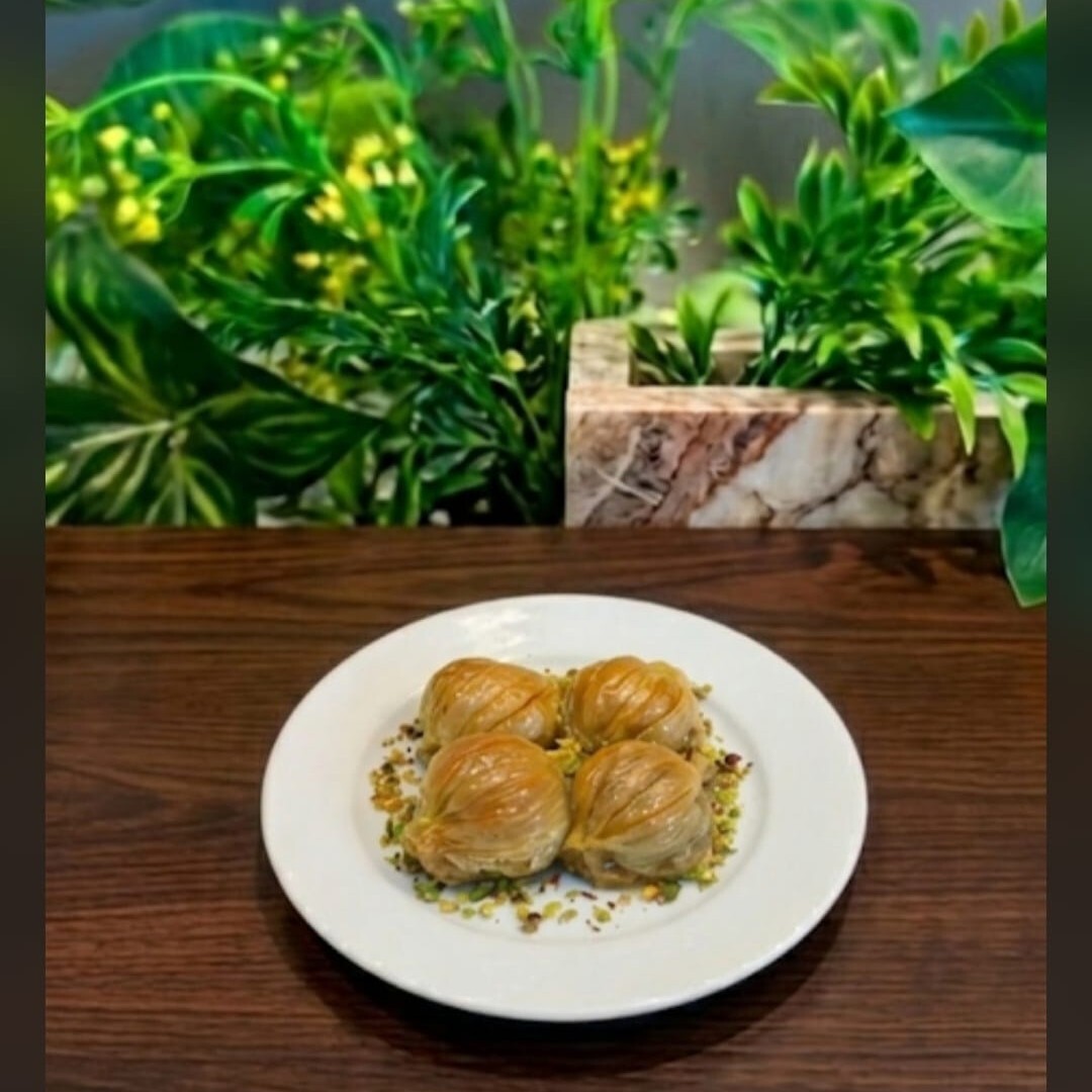 Fıstıklı Midye Baklava(1kg)