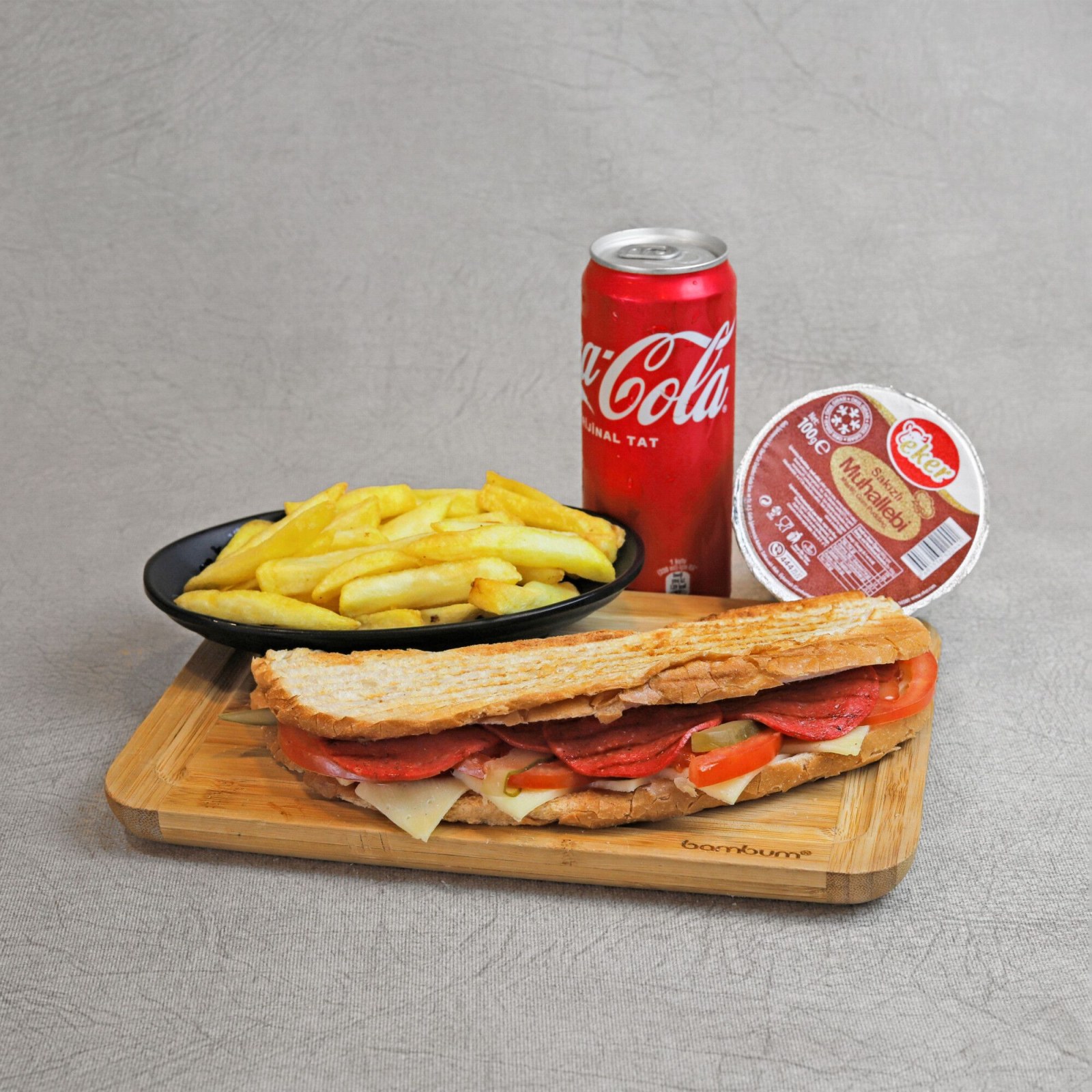 Süper Kaşarlı Sucuklu Ayvalık Tost