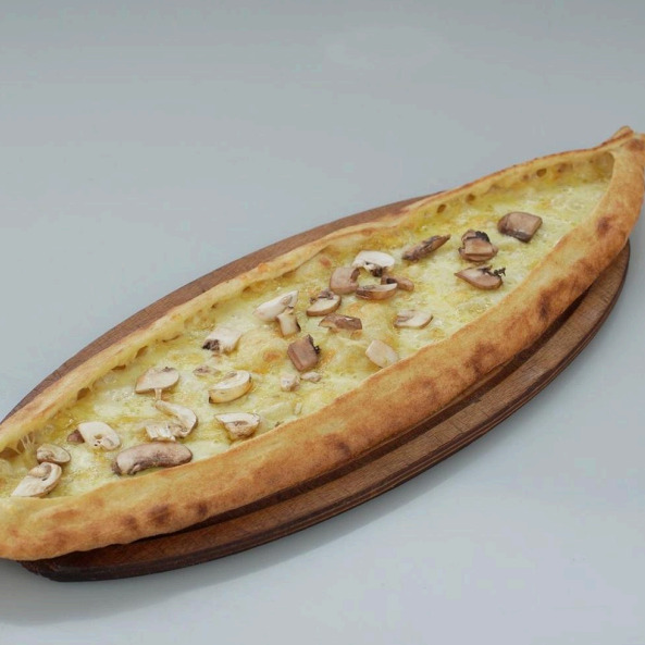 Kaşarlı Mantarlı Pide