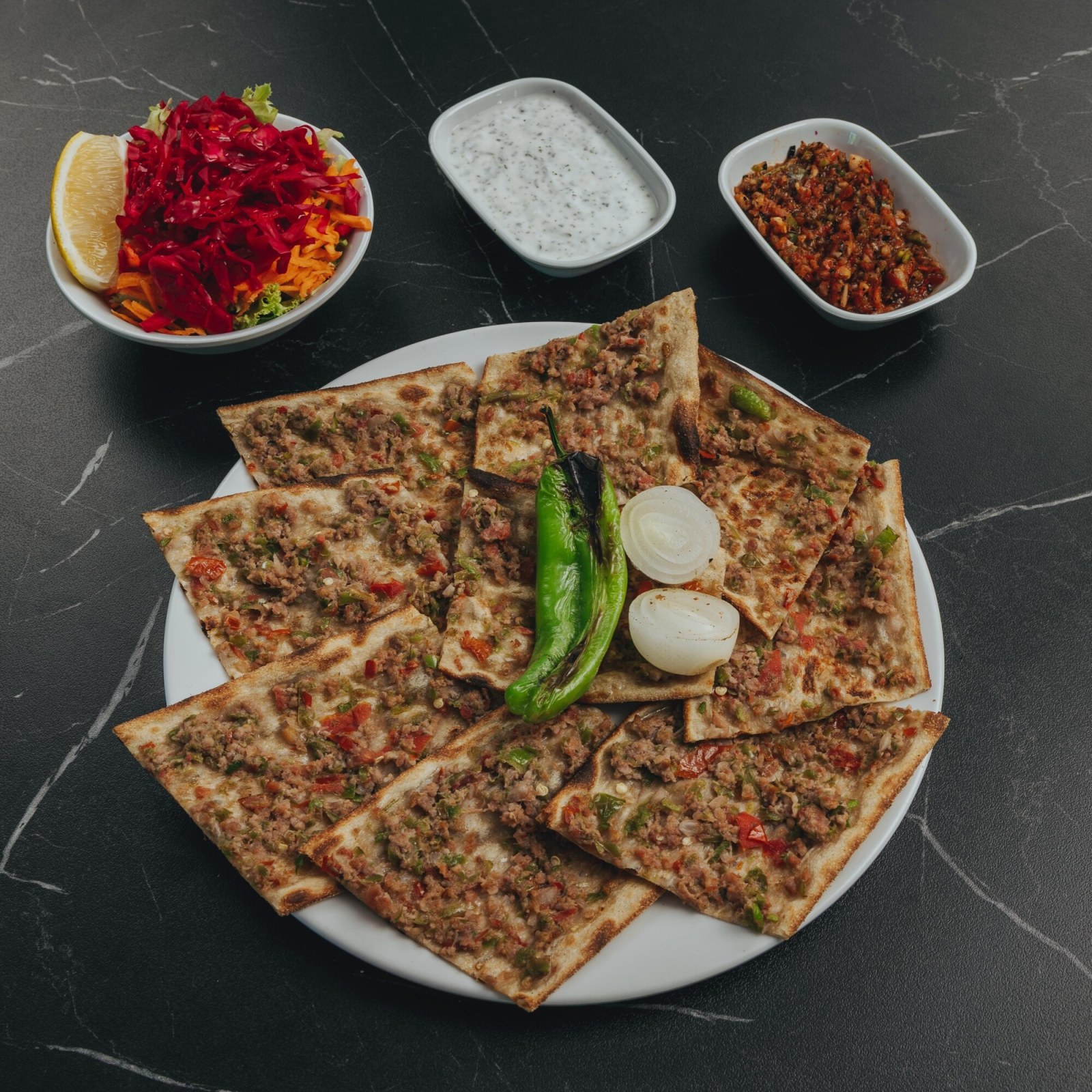 5 Adet Konya Usulü Etli Ekmek + 2,5 Litre Coca Cola