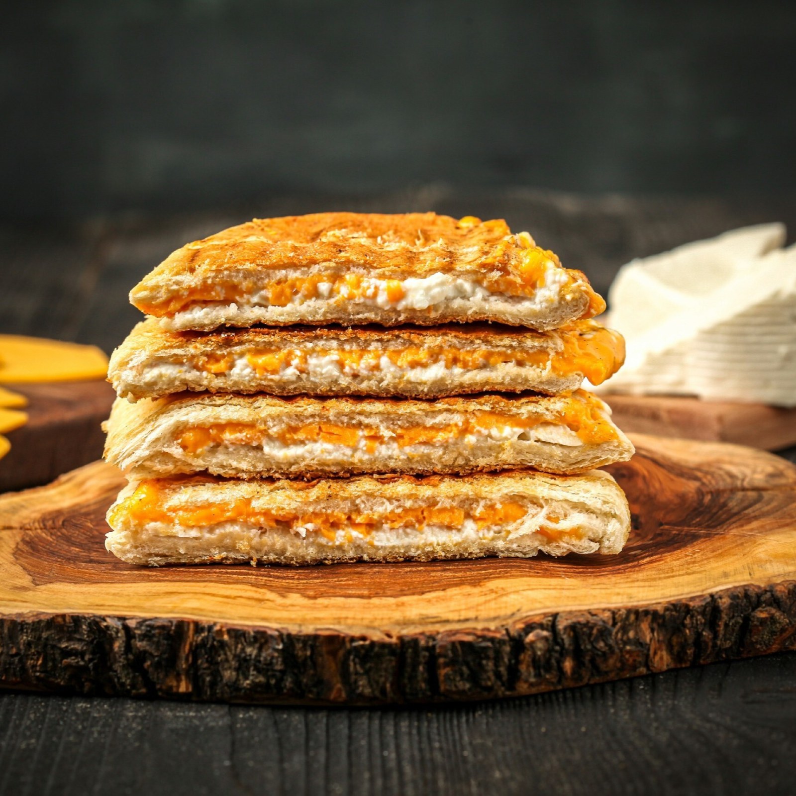 Cheddar Beyaz Peynirli