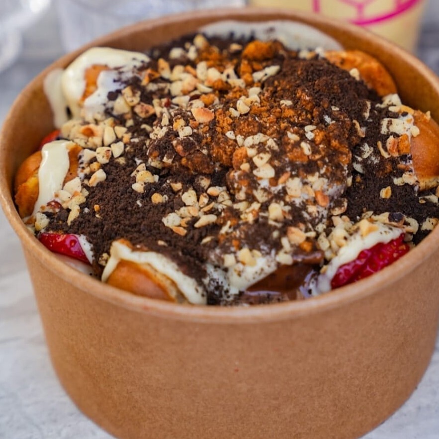 WAFFLE kameral sosu VE ÇİKOLATA SOSLU